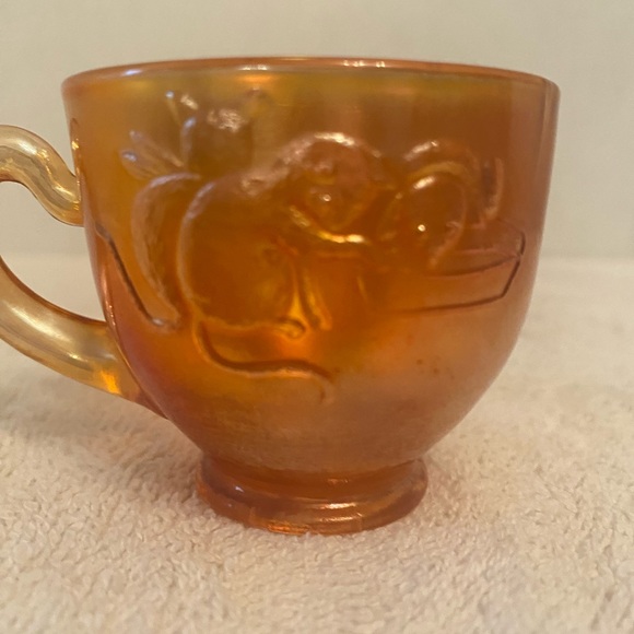 Fenton Child’s kitten Cup 2”tall RARE find - Picture 6 of 8